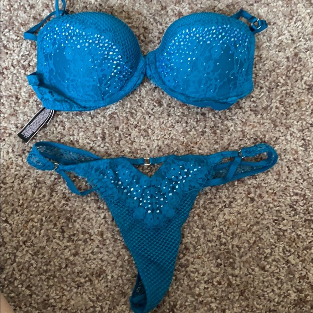 cute bra and panty lingerie set